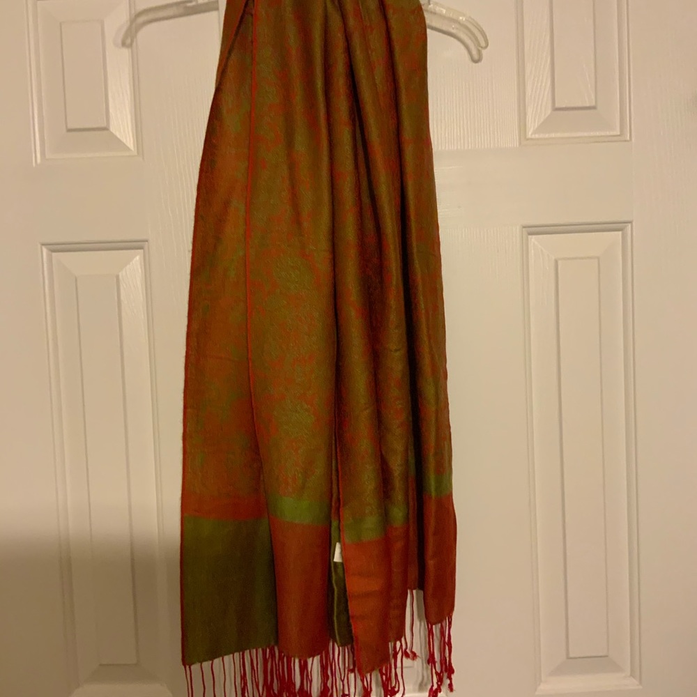 Large Pashmina Scarf - Picture 2 of 5